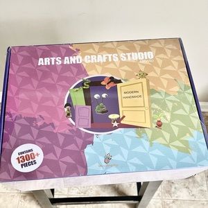 Arts & crafts studio